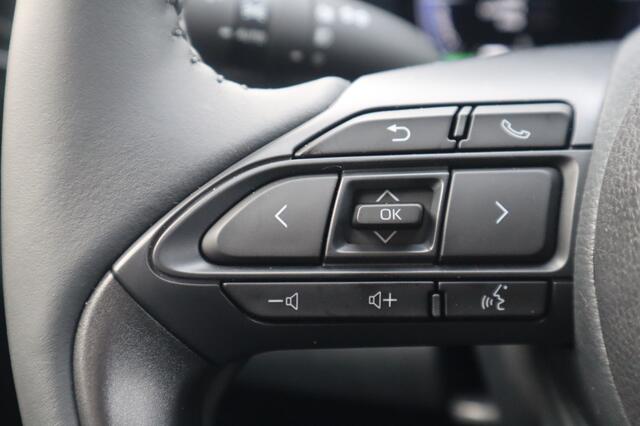 Toyota YARIS 1.5 Hybrid 130 Executive Stuur/Stoelverw/Dodehoek/PDC