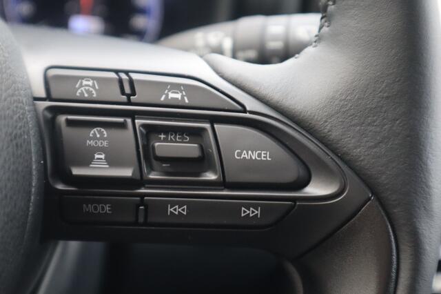 Toyota YARIS 1.5 Hybrid 130 Executive Stuur/Stoelverw/Dodehoek/PDC