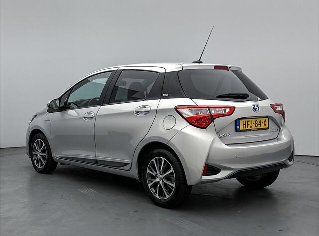 Toyota YARIS 1.5 Hybrid Dynamic Limited | Navigatie | Climate Control | LM Velgen | Parkeersensoren |
