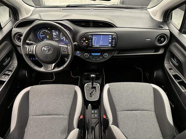 Toyota YARIS 1.5 Hybrid Dynamic Limited | Navigatie | Climate Control | LM Velgen | Parkeersensoren |