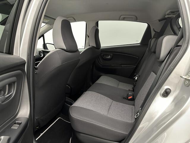 Toyota YARIS 1.5 Hybrid Dynamic Limited | Navigatie | Climate Control | LM Velgen | Parkeersensoren |