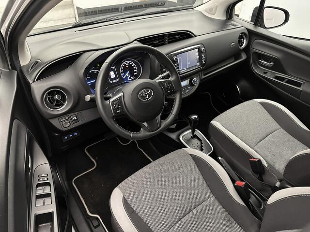 Toyota YARIS 1.5 Hybrid Dynamic Limited | Navigatie | Climate Control | LM Velgen | Parkeersensoren |
