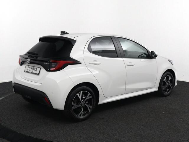 Toyota YARIS 1.5 Hybrid 115 Dynamic | Parkeersensoren Rondom | Stoel en Stuurverwarming | Dodehoek Detectie | Keyless Entry | Nieuwe Auto |