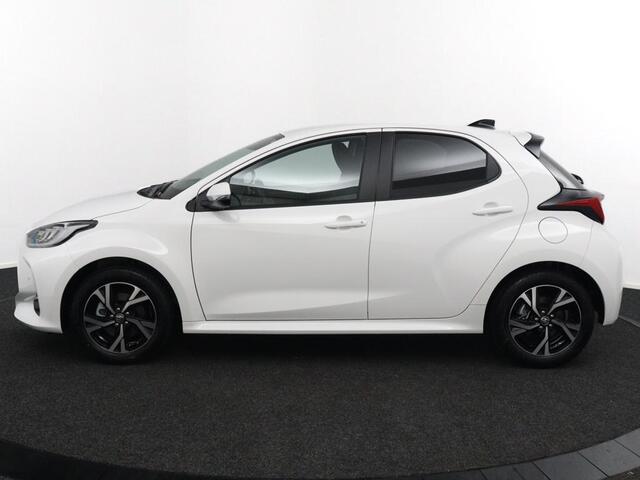 Toyota YARIS 1.5 Hybrid 115 Dynamic | Parkeersensoren Rondom | Stoel en Stuurverwarming | Dodehoek Detectie | Keyless Entry | Nieuwe Auto |