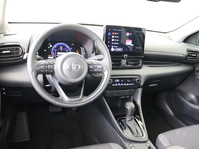 Toyota YARIS 1.5 Hybrid 115 First Edition *demo