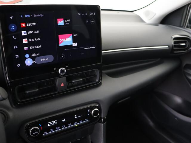 Toyota YARIS 1.5 Hybrid 115 First Edition *demo
