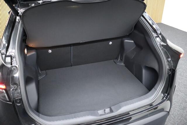 Toyota YARIS Cross 1.5 Hybrid Style | Glazen Panoramadak | Navigatie | Elek. Achterklep | Head-up Display | Adaptive-cruise | Camera