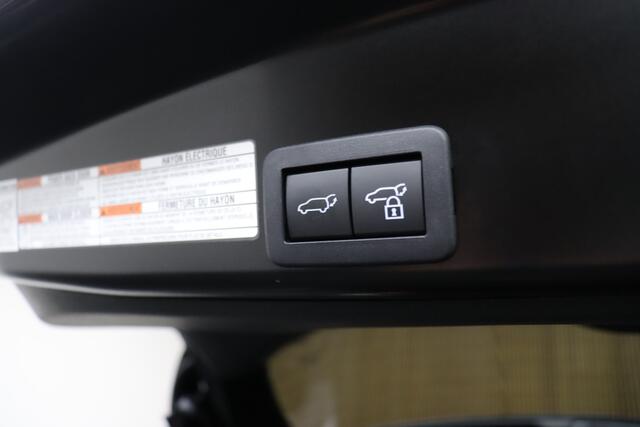 Toyota YARIS Cross 1.5 Hybrid Style | Glazen Panoramadak | Navigatie | Elek. Achterklep | Head-up Display | Adaptive-cruise | Camera