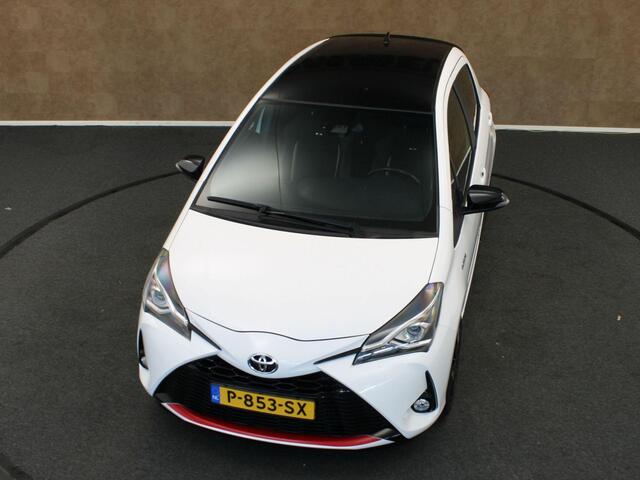 Toyota YARIS 1.5 Hybrid GR-Sport - CLIMATE CONTROL - SPORTSTUUR - SPORTSTOELEN - 17 INCH LICHT METALEN VELGEN - ACHTERUITRIJCAMERA - KEYLESS ENTRY/ START - APPLE CARPLAY/ ANDROID AUTO -TWO TONE LAK - LICHT/ REGENSENSOR - RIJSTROOKSENSOR - CRUISE CONTROL