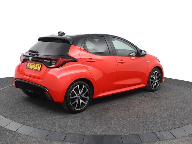 Toyota YARIS 1.5 Hybrid Launch Edition | Bi-tone | Headup display | Stoelverwarming | Parkeersensoren |