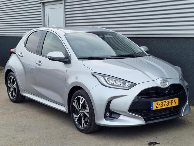 Toyota YARIS 1.5 Hybrid 115 First Edition Navigatie, Smart Key, Achteruitrijcamera, Privacy glass, LMV, Adaptieve cruise control, Climate control, BTW-Auto