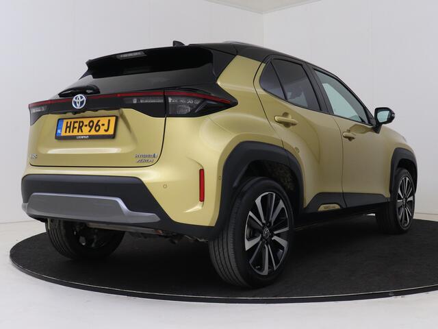 Toyota YARIS Cross 1.5 Hybrid Launch Edition AWD | 360 camera | JBL | Dodehoek | Head-up Display | Elektrische achterklep | Navigatie | Lederen bekleding |