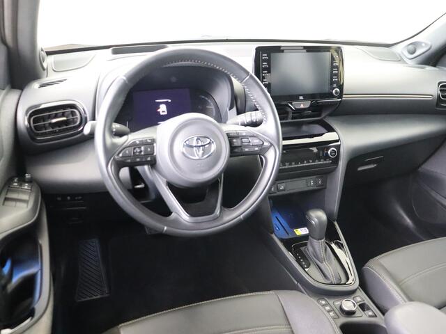 Toyota YARIS Cross 1.5 Hybrid Launch Edition AWD | 360 camera | JBL | Dodehoek | Head-up Display | Elektrische achterklep | Navigatie | Lederen bekleding |