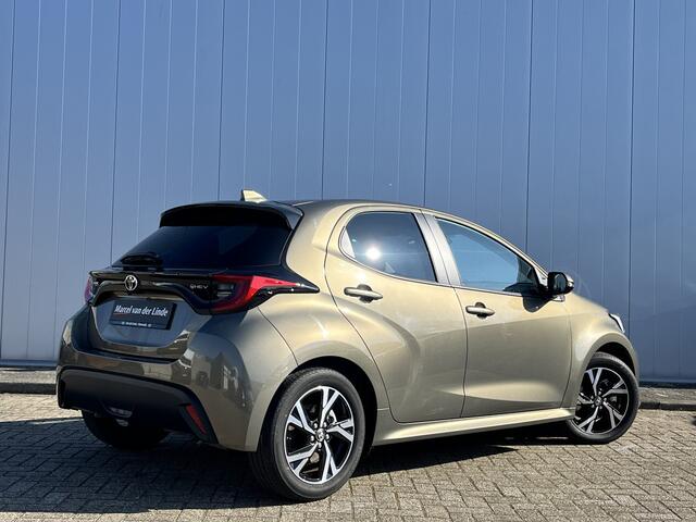 Toyota YARIS 1.5 Hybrid 115 First Edition Limited Stoel Stuur Verwarming Parkeersensoren V+A