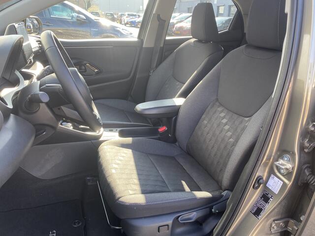Toyota YARIS 1.5 Hybrid 115 First Edition Limited Stoel Stuur Verwarming Parkeersensoren V+A