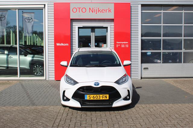 Toyota YARIS 1.5 Hybrid Dynamic *Met trekhaak!*