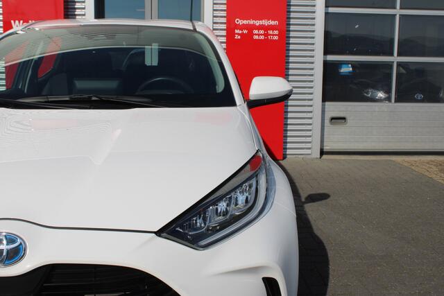 Toyota YARIS 1.5 Hybrid Dynamic *Met trekhaak!*