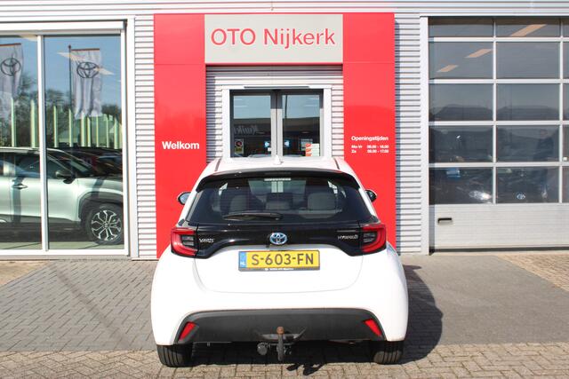 Toyota YARIS 1.5 Hybrid Dynamic *Met trekhaak!*