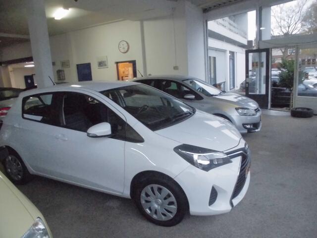 Toyota YARIS 1.0 VVT-i Now