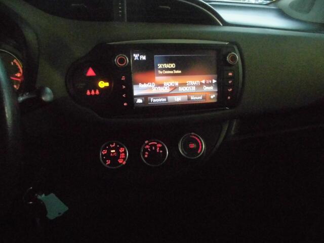 Toyota YARIS 1.0 VVT-i Now