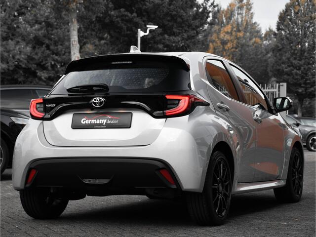 Toyota YARIS 1.5 VVT-i Dynamic+ Adaptive Cruise Lane Ass Led Carplay Keyless Camera Zeer Compleet!!
