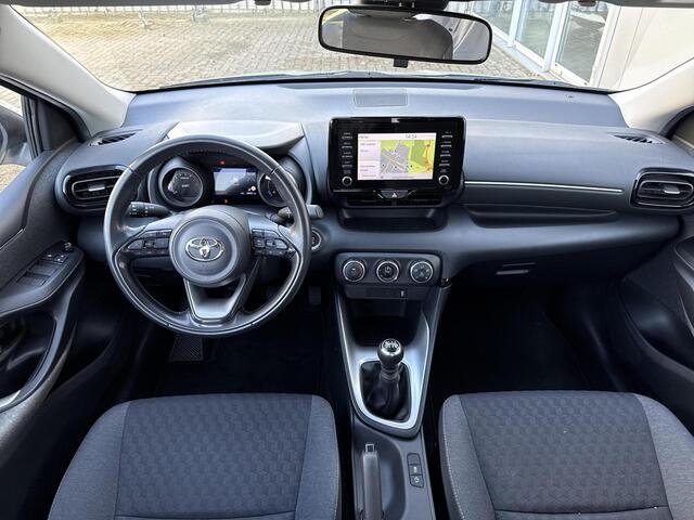 Toyota YARIS 1.5 VVT-i First Edition **KEYLESS/ APPLE CARPLAY/ 36 MAANDEN GARANTIE**