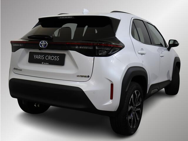 Toyota YARIS Cross 1.5 Hybrid Dynamic Limited , Stoelverwaming , Parkeersensoren voor en achter NAVI