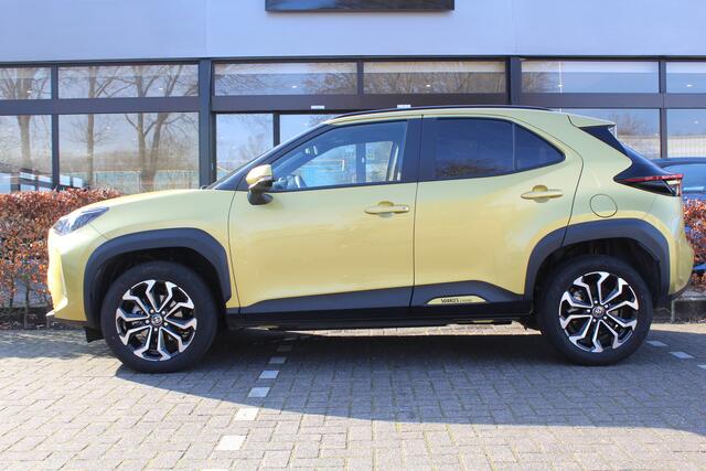 Toyota YARIS Cross 1.5 Hybrid Dynamic Plus | Rijklaar | Panoramadak | Head Up | Keyless | Apple/Android | Stoel-/stuurverwarming
