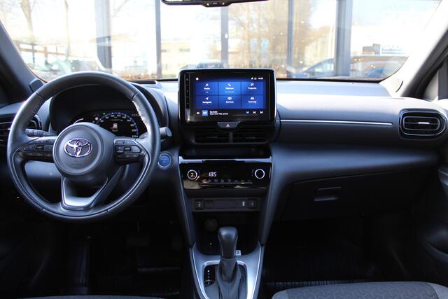 Toyota YARIS Cross 1.5 Hybrid Dynamic Plus | Rijklaar | Panoramadak | Head Up | Keyless | Apple/Android | Stoel-/stuurverwarming