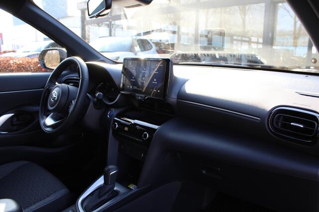 Toyota YARIS Cross 1.5 Hybrid Dynamic Plus | Rijklaar | Panoramadak | Head Up | Keyless | Apple/Android | Stoel-/stuurverwarming
