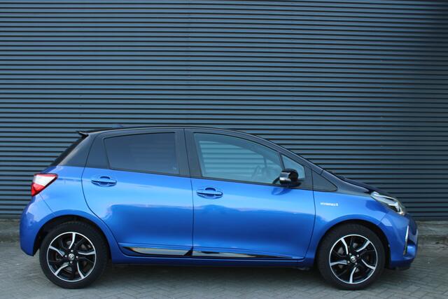 Toyota YARIS 1.5 Hybrid Bi-Tone Navigatie Camera Lane-Assist
