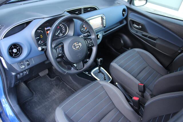 Toyota YARIS 1.5 Hybrid Bi-Tone Navigatie Camera Lane-Assist
