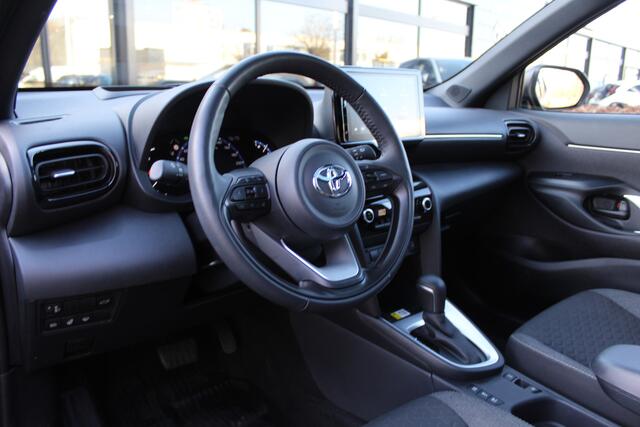 Toyota YARIS Cross 1.5 Hybrid Dynamic | Rijklaar | Pano | HUD | Elek achterklep | Stoel/Stuur-verwarming | Apple/Android