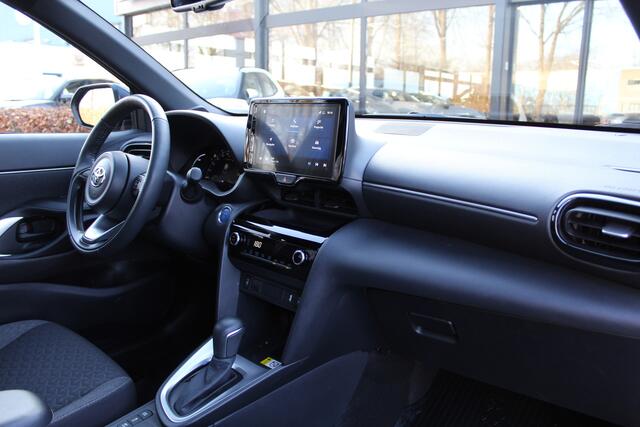 Toyota YARIS Cross 1.5 Hybrid Dynamic | Rijklaar | Pano | HUD | Elek achterklep | Stoel/Stuur-verwarming | Apple/Android