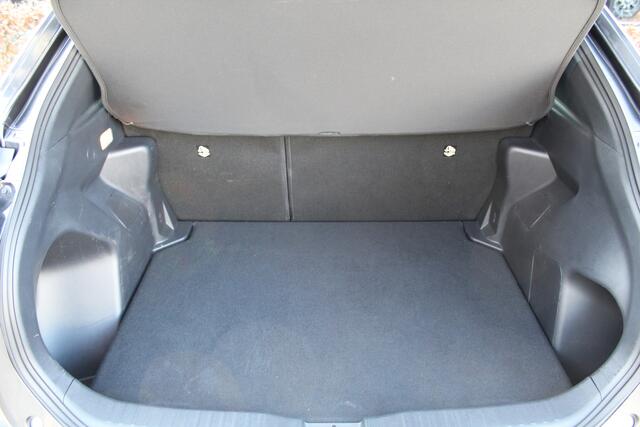 Toyota YARIS Cross 1.5 Hybrid Dynamic | Rijklaar | Pano | HUD | Elek achterklep | Stoel/Stuur-verwarming | Apple/Android