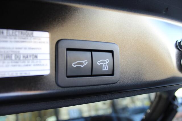 Toyota YARIS Cross 1.5 Hybrid Dynamic | Rijklaar | Pano | HUD | Elek achterklep | Stoel/Stuur-verwarming | Apple/Android