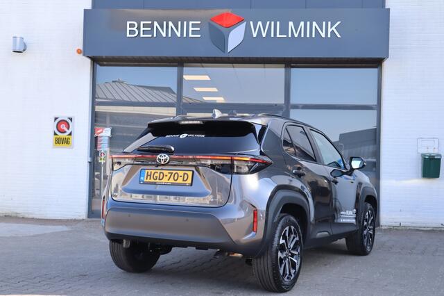 Toyota YARIS 1.5 Hybrid 115 First Edition + Comfort Pack