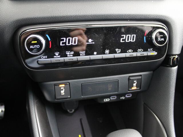 Toyota YARIS 1.5 Hybrid 130 GR Sport | Apple Carplay & Android Auto | Parkeercamera | GR SPORT Plus Pack | *