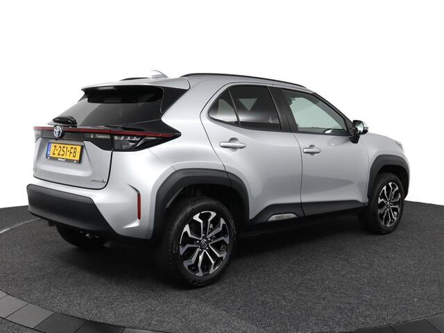 Toyota YARIS Cross 1.5 Hybrid Dynamic | Apple Carplay/Android Auto | Parkeercamera | Adaptieve Cruise-Control |