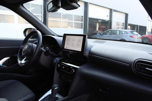 Toyota YARIS Cross 1.5 Hybrid Dynamic | Rijklaar | Keyless | Clima | Apple/Android | Navi | Cruise