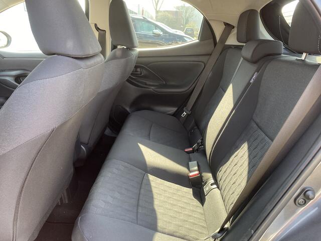 Toyota YARIS 1.5 Hybrid 115 First Edition NL Auto Navigatie Carplay Android Auto Keyless Clima Cruise