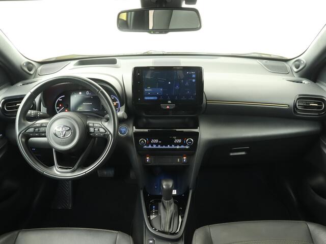Toyota YARIS Cross 1.5 Hybrid Launch Edition | LM velgen | Stoelverwarming | Navigatie | JBL | Camera | Cruise Control Adaptief | Climate Control |