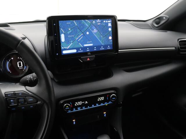 Toyota YARIS 1.5 Hybrid Executive Limited | JBL | Navigatie | Camera | Stoelverwarming | Parkeersensoren | LM velgen | Stuurwiel verwarmd |