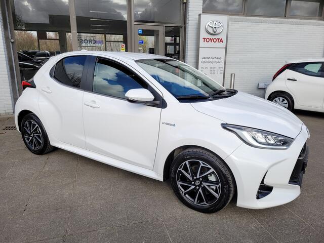 Toyota YARIS 1.5 Hybrid Dynamic Aut. | Climatectrol |Cruise | Privacyglass |Stoelverwarming | Armsteun |Lmv