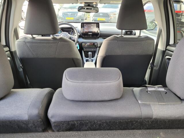 Toyota YARIS 1.5 Hybrid Dynamic Aut. | Climatectrol |Cruise | Privacyglass |Stoelverwarming | Armsteun |Lmv
