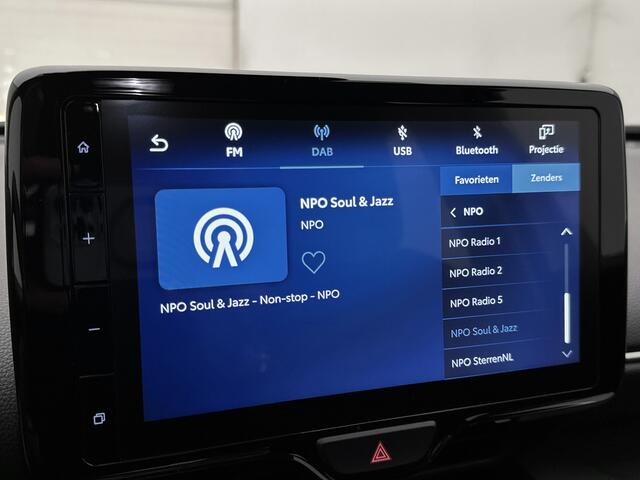 Toyota YARIS Cross 1.5 Hybrid 115 Active | Stoelverwarming | Parkeersonsoren voor en achter | Apple Carplay / Android Auto | Camera | Draadloze Telefoonlader |