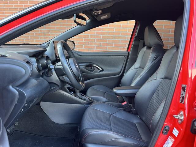 Toyota YARIS 1.5 Hyride Launch Edition Head Up Carplay JBL Half leder