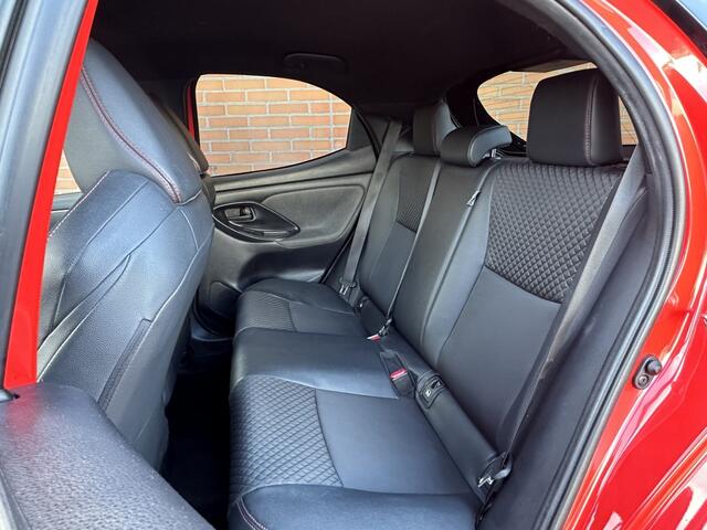 Toyota YARIS 1.5 Hyride Launch Edition Head Up Carplay JBL Half leder