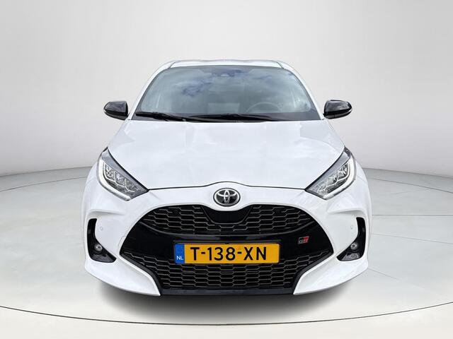 Toyota YARIS 1.5 Hybrid GR Sport **STOELVERWARMING/DODEHOEK DETECTIE/ KEYLESS**