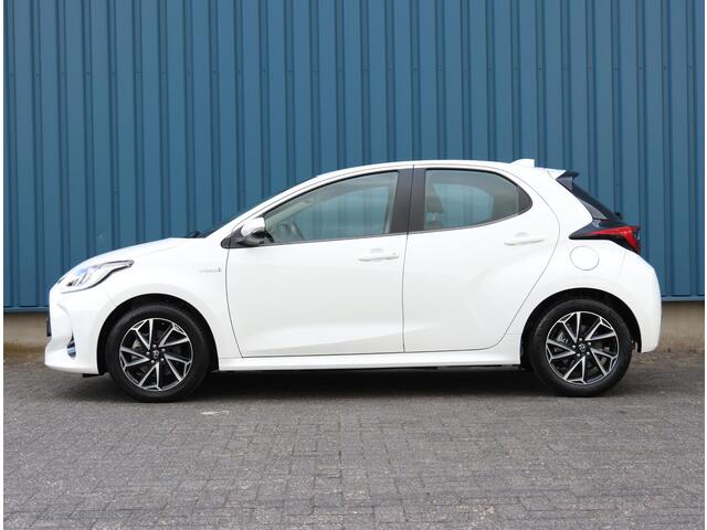 Toyota YARIS 1.5 Hybrid Dynamic | Camera | ClimateControle | CruiseControl | Navigatie | LED | Stoelverwarming |